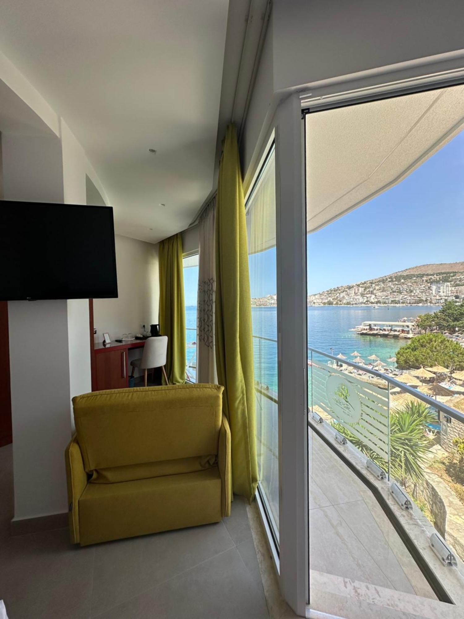 Hotel Delfini Sarandë 외부 사진