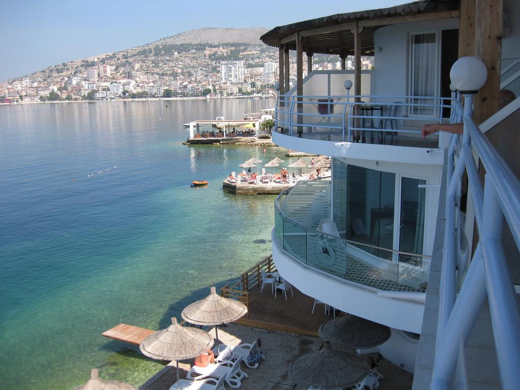 Hotel Delfini Sarandë 외부 사진