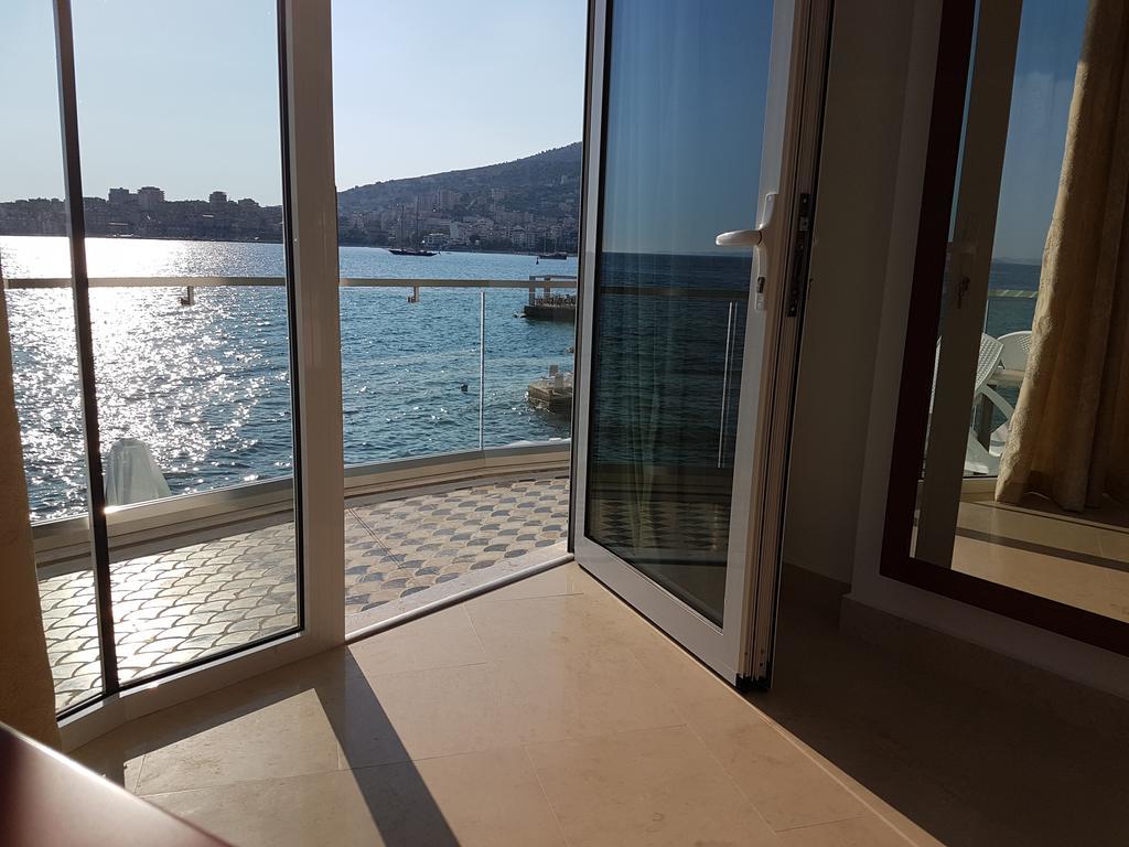 Hotel Delfini Sarandë 외부 사진