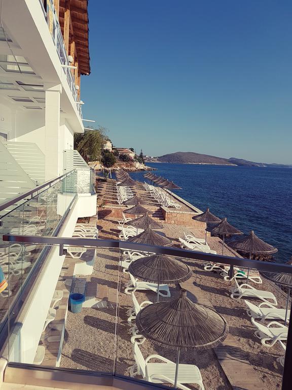 Hotel Delfini Sarandë 외부 사진