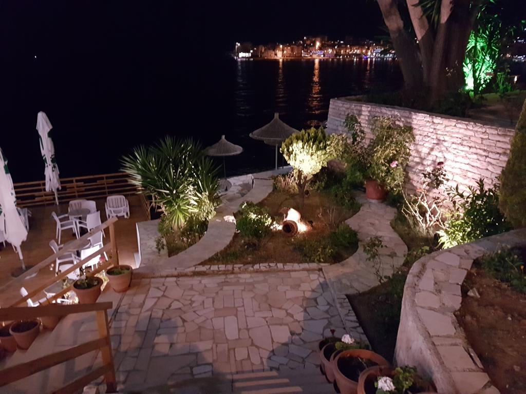 Hotel Delfini Sarandë 외부 사진